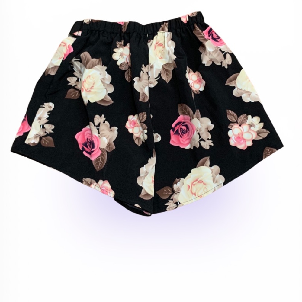 SHEIN Black Floral High Waist Shorts with Tie (S) - Picture 2 of 3